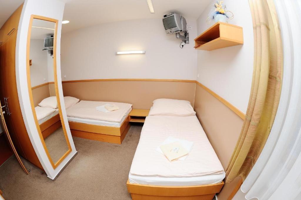 Pension Hogo เบอร์โน ภายนอก รูปภาพ